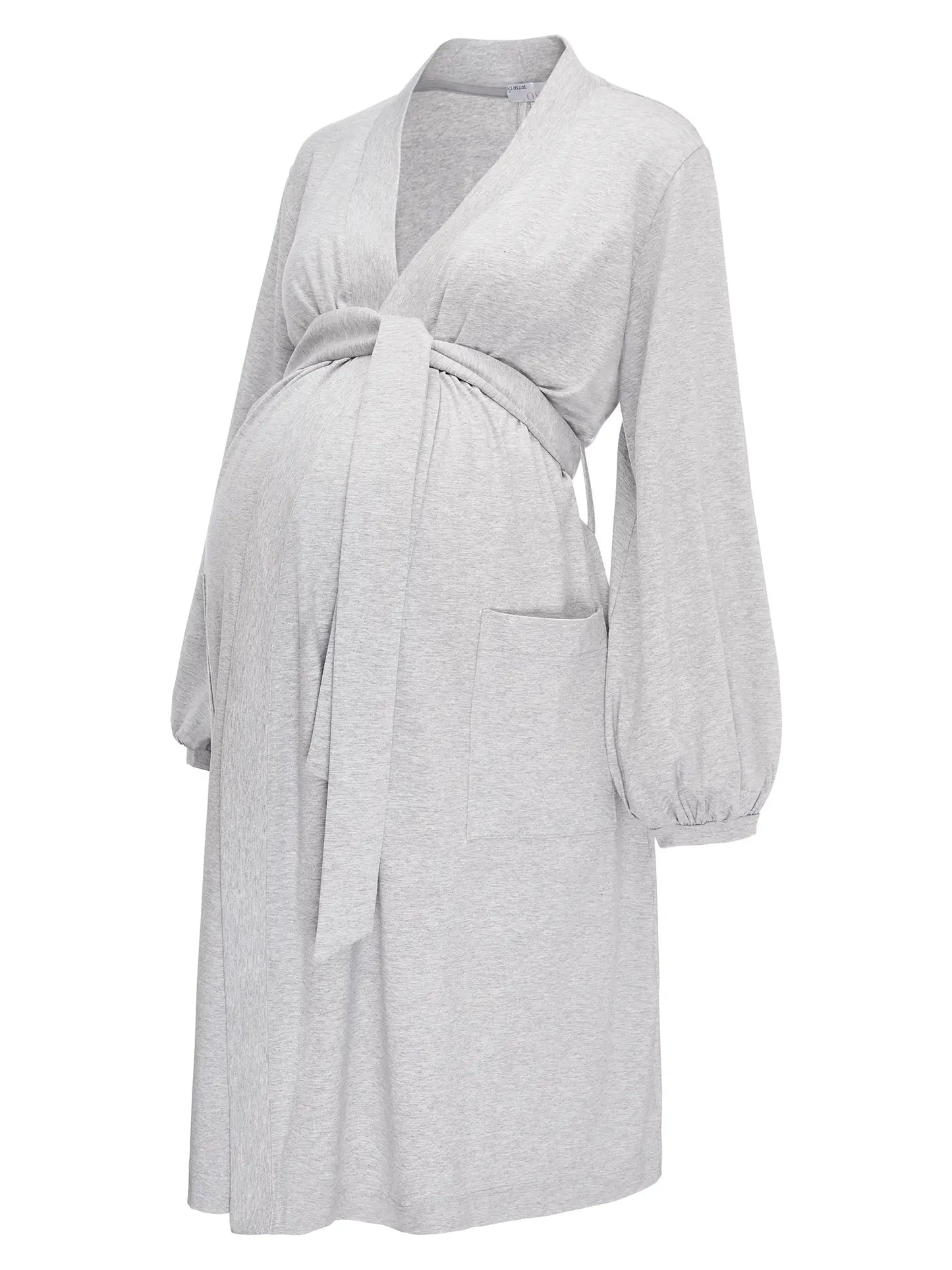 Een comfortabele, perfect passende kamerjas voor de zwangere vrouw: in een ongelooflijk zachte Tencel-stof, met zakken.